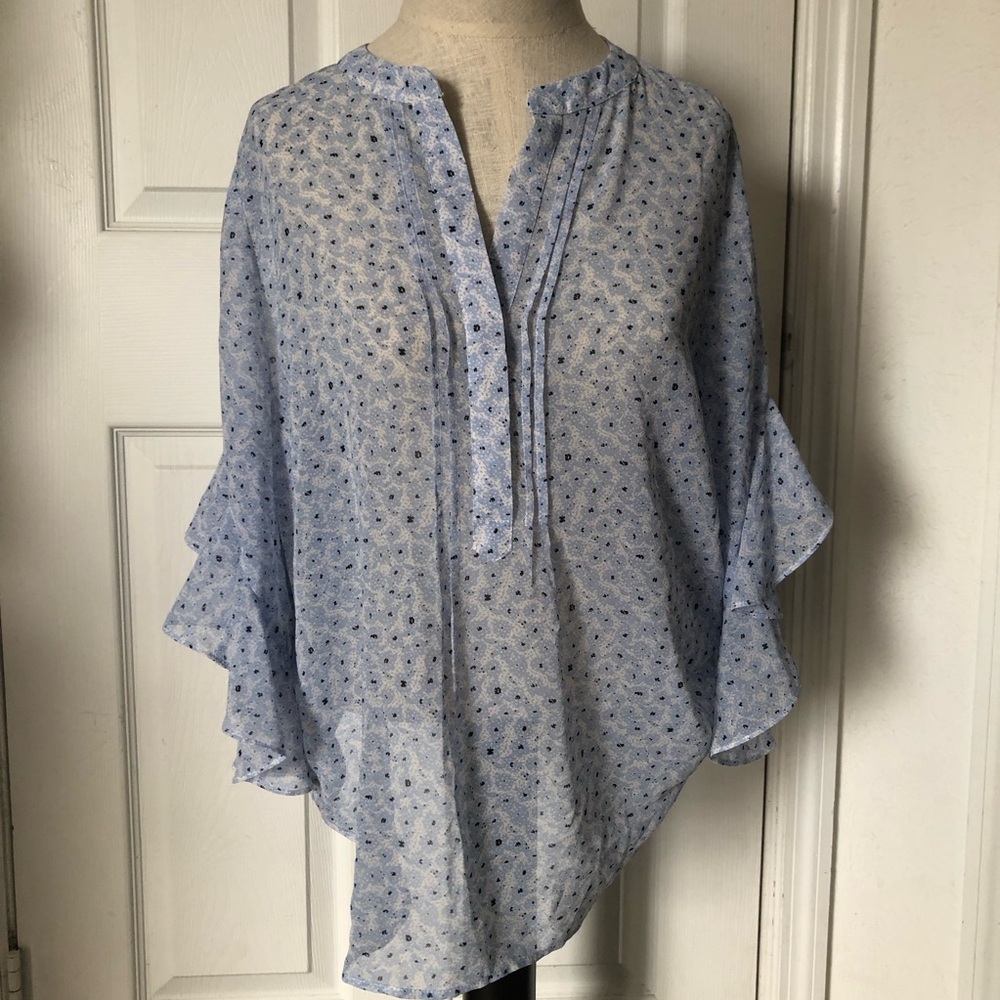 Vince Camuto Blue Floral Ruffle Sleeve Blouse